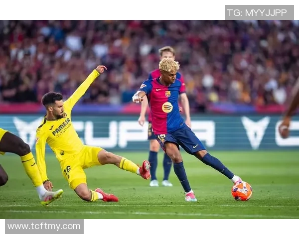 英超焦点战切尔西小胜巴萨红牌争议引发全场热议与数据分析