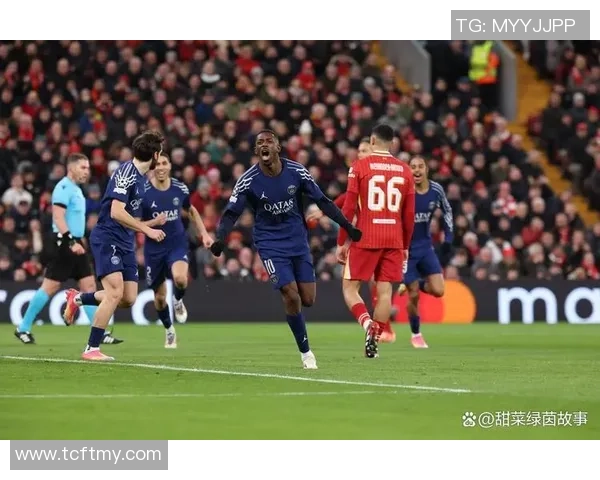 欧联杯激战巴黎圣日耳曼逆转那不勒斯补时绝杀引爆全场激情