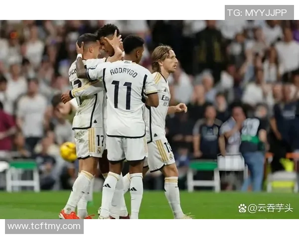 德甲激战：多特蒙德与皇马战成平局绝杀瞬间震撼全场分析